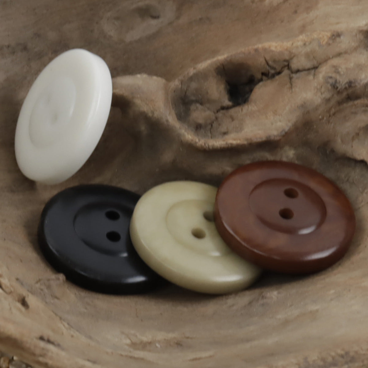 Classic Black White Two-Hole Tagut Nut Buttons for Knitted Cardigans 10pcs