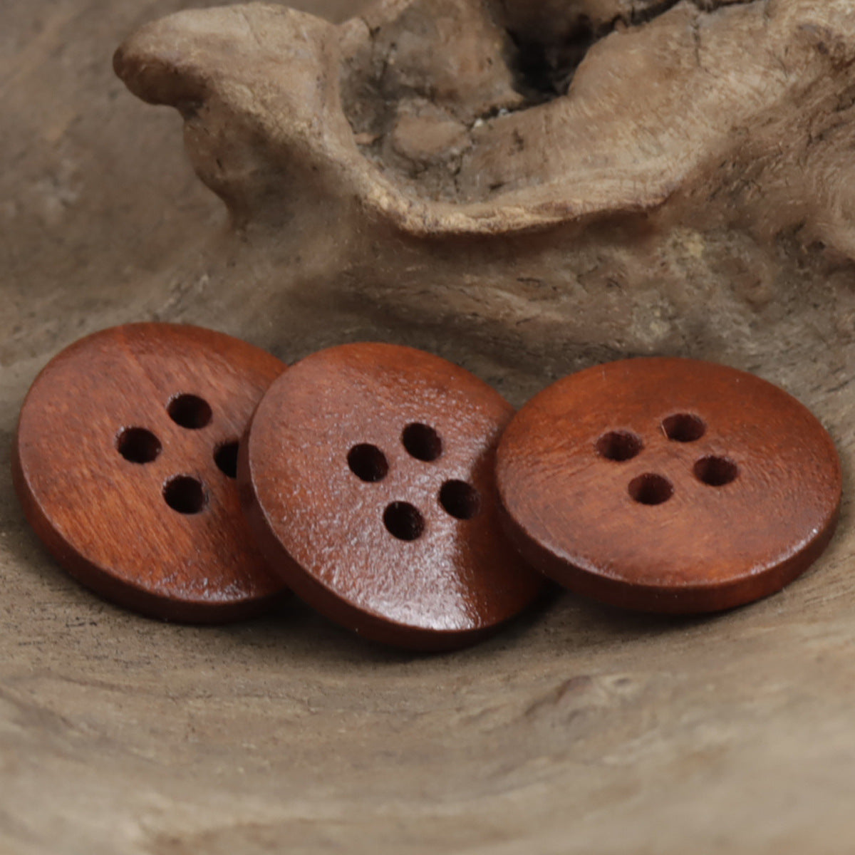 Dashed Circle Four-Hole Red Lacquered Wooden Buttons 100PCS