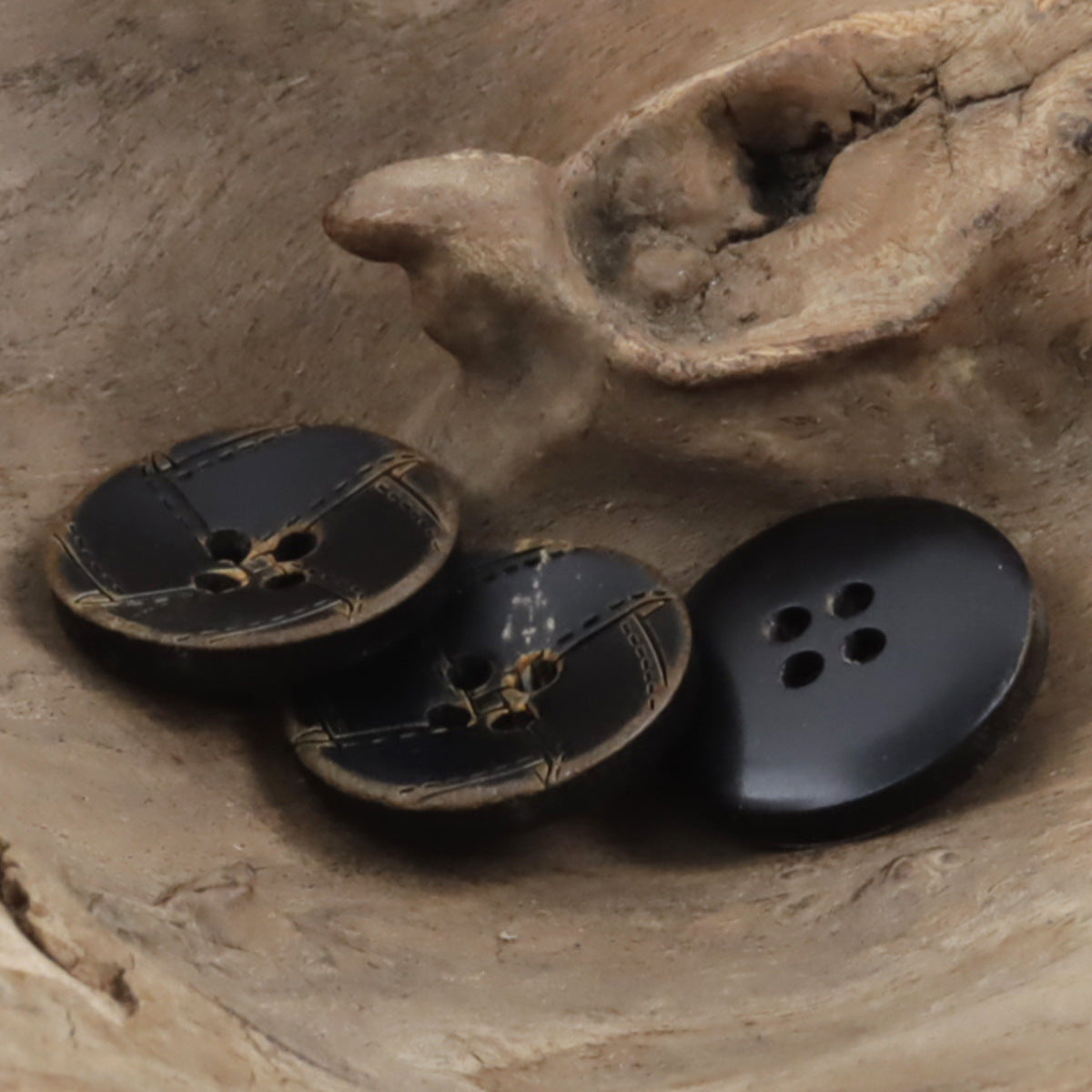 Burnt Natural Horn Buttons for Retro Trendsetters Jackets 10pcs