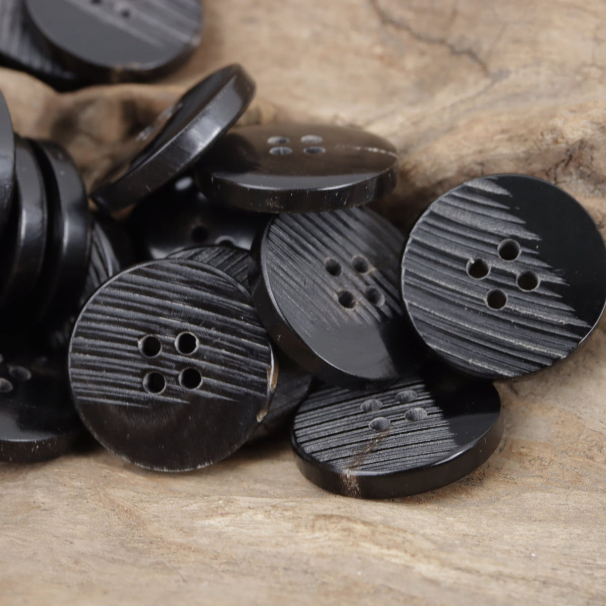 11.5mm - 30mm Flat Diagonally Cut Natural Real Horn Buttons 10pcs Black