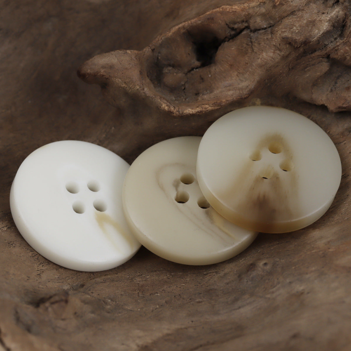 Beige Round Four-Hole Resin Buttons for Autumn Woolen Coats 30 Pack