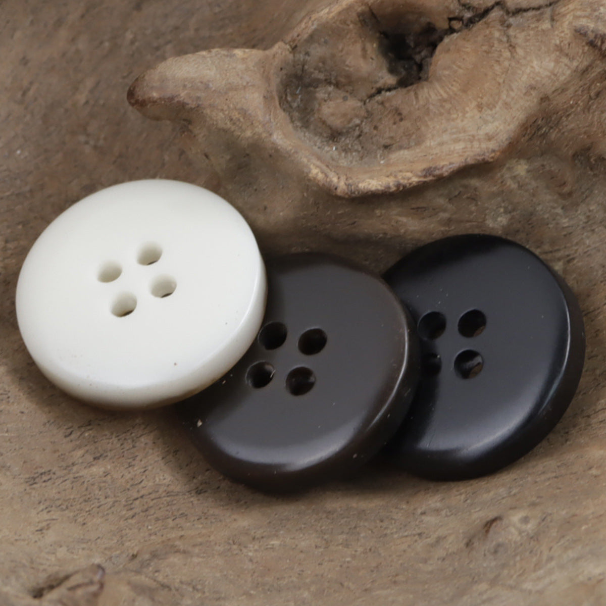 Round Four-Hole Shimmering Pattern Resin Buttons 30 Pack