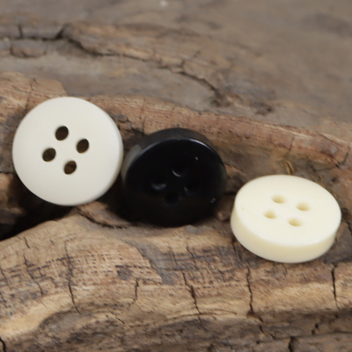 11.5mm Arc Pattern 4 Hole Resin Buttons for DIY Jewelry 90 Pack