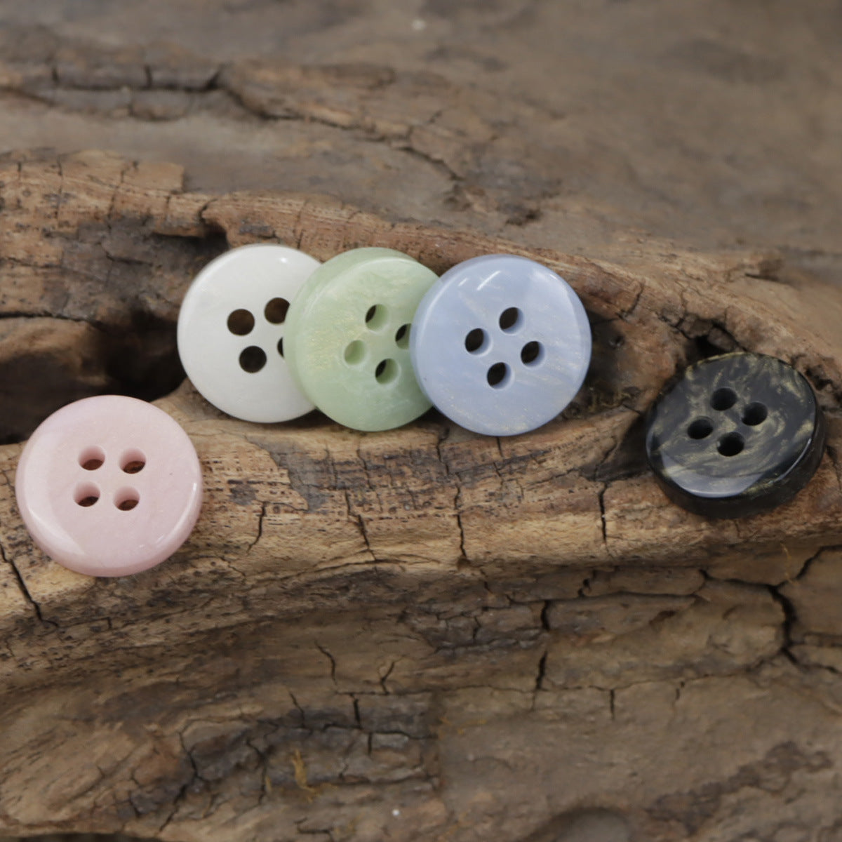 11.5mm Gold-Plated Resin Buttons 4-Hole Fasteners 100 Pack