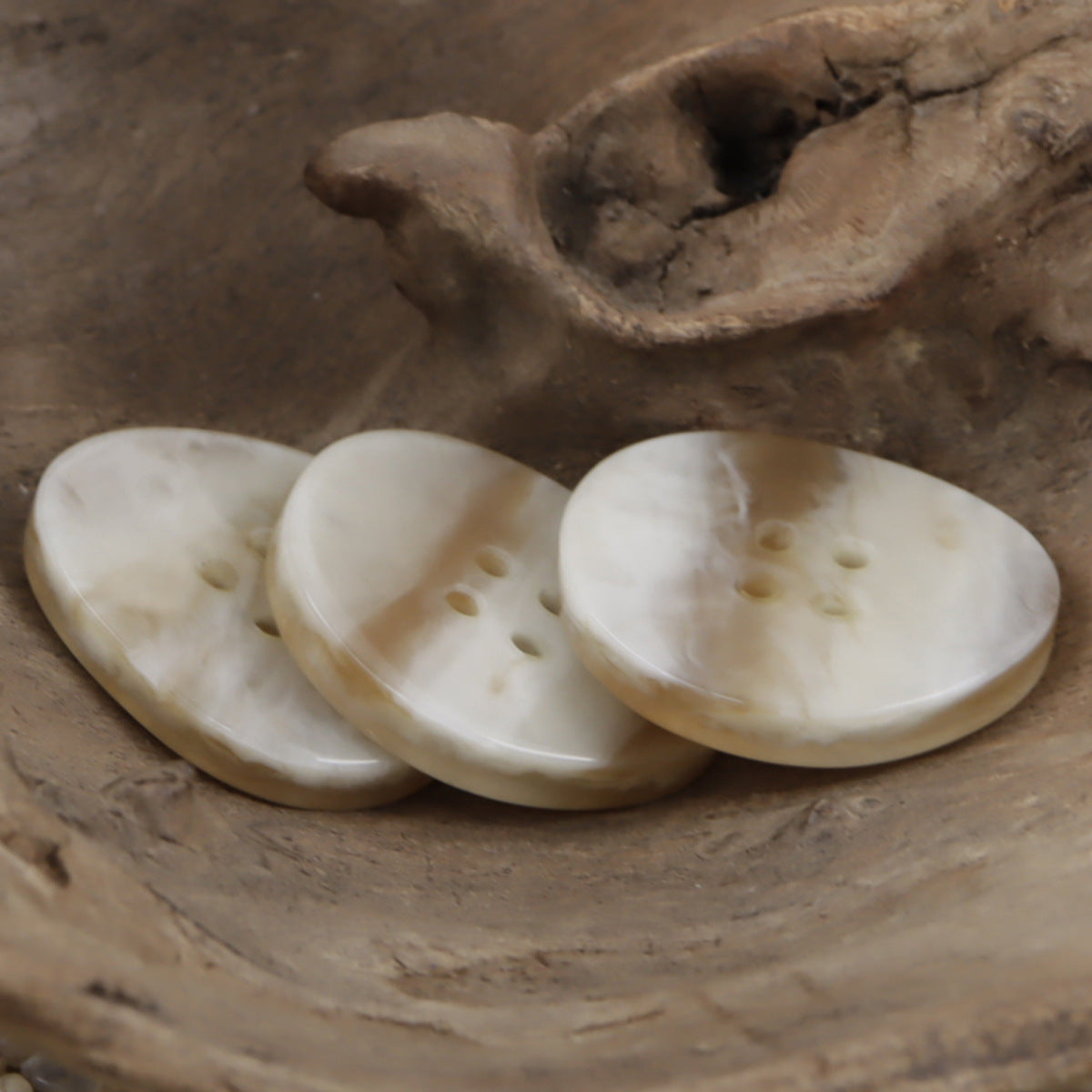Irregular Light Khaki Wood Grain 4-Hole Resin Buttons 20pcs