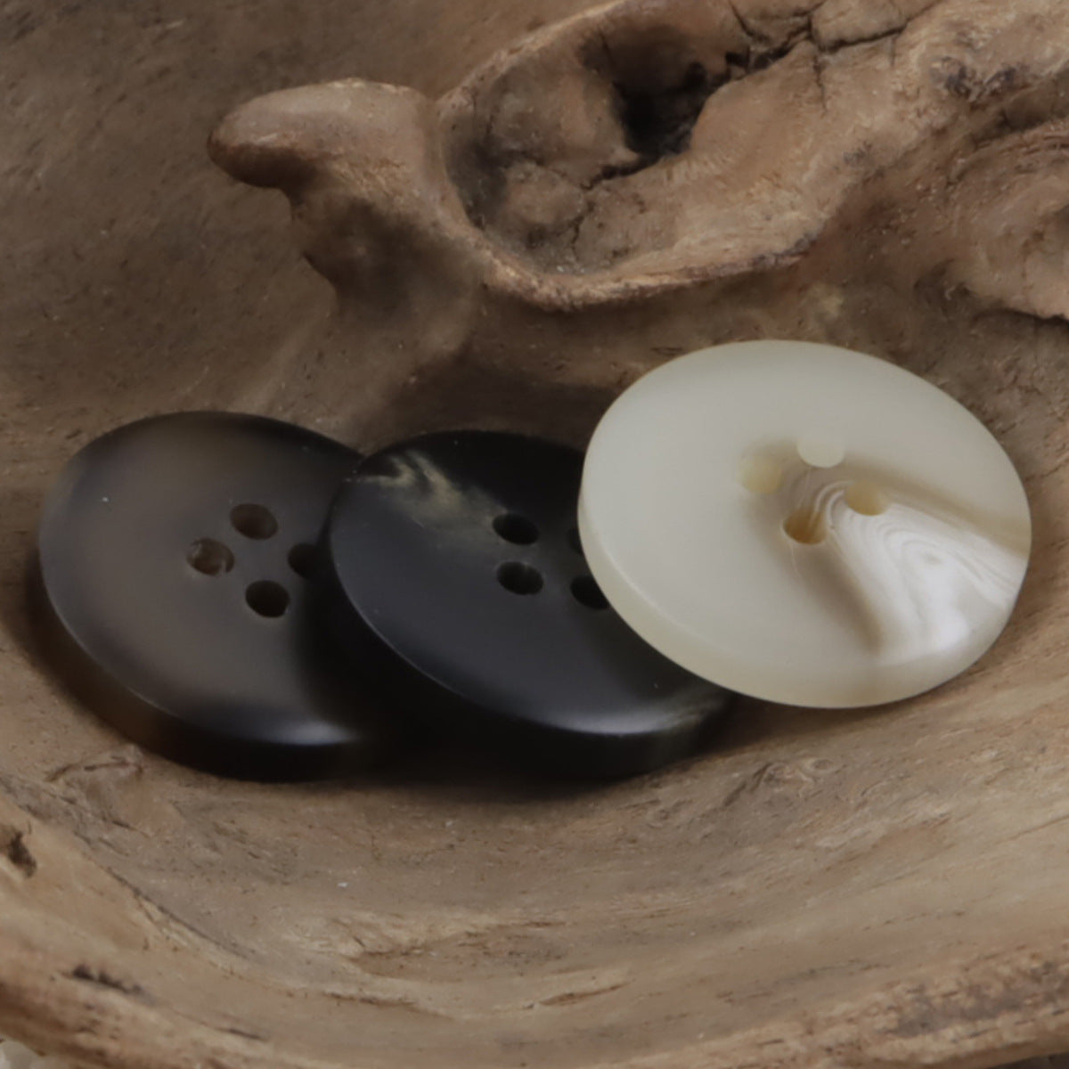 Round Four-Hole Imitation Horn Grain Resin Buttons,20pcs