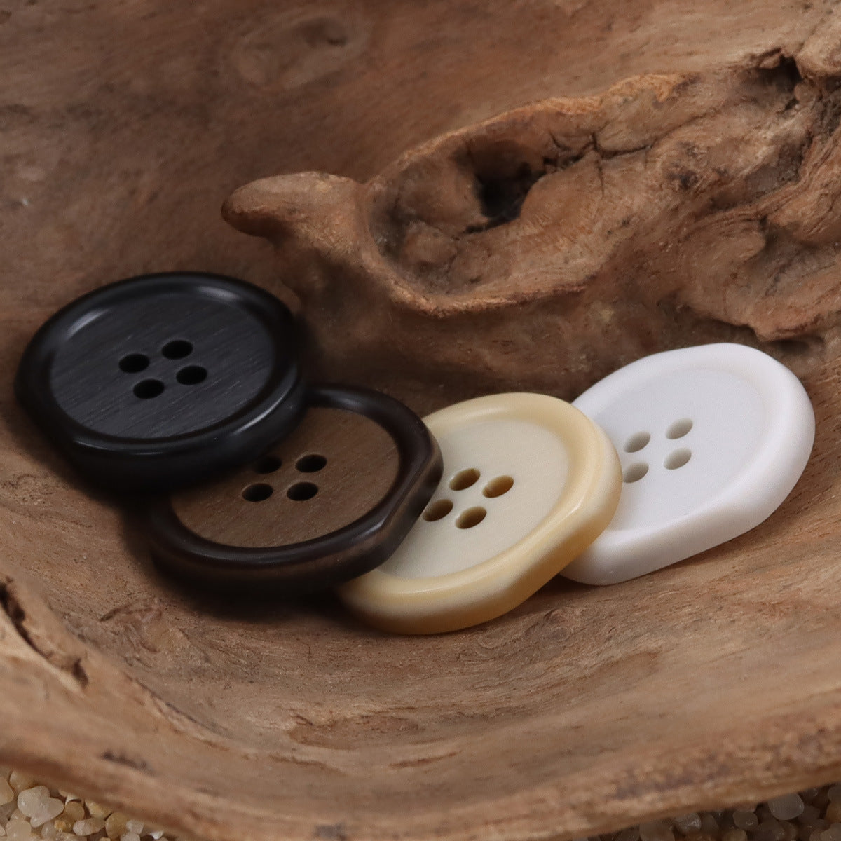 Irregular Four-Hole Resin Buttons for Winter Windbreakers 40pcs