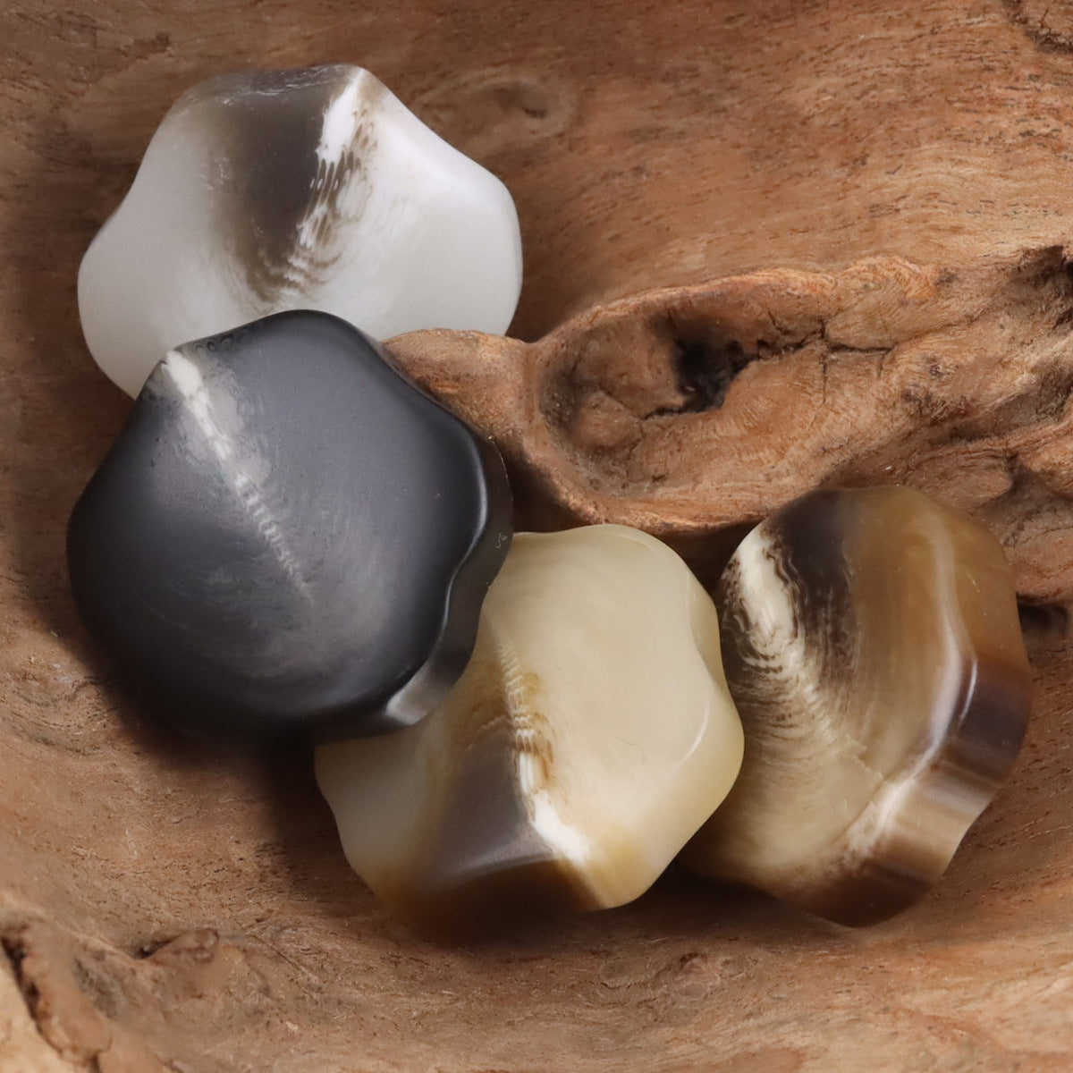 Screw-Shaped 30mm Oversized Resin Shank Buttons 10pcs