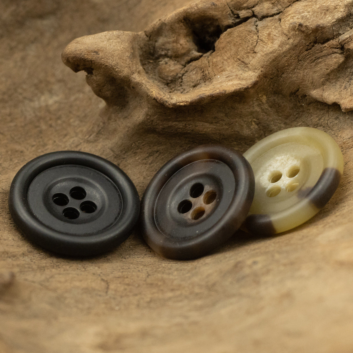Round 4-Hole Retro Amber Urea Buttons for Suit Cuffs Knitwear 10PCS