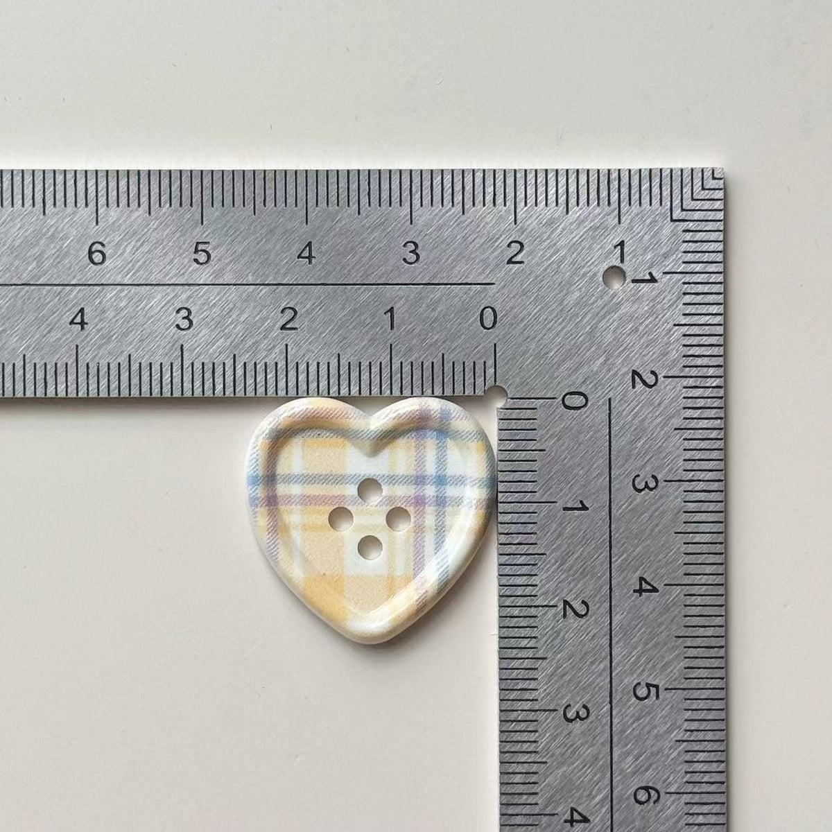 25MM Checkered Love Heart 4-Hole Craft Buttons 66 Pack(11 Colors)