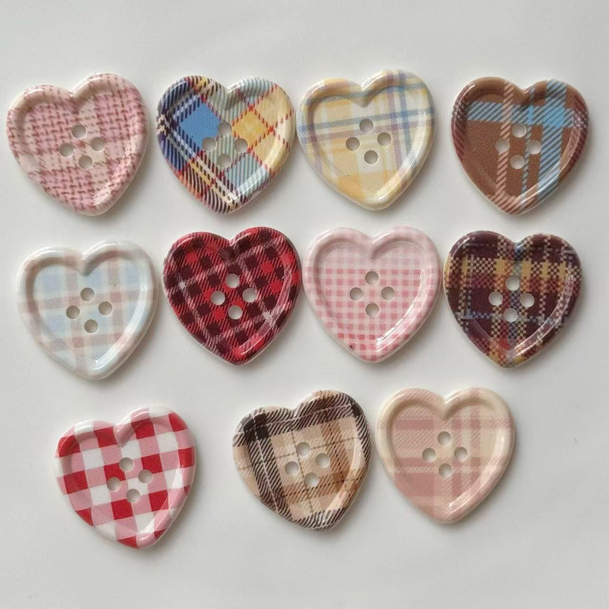 25MM Checkered Love Heart 4-Hole Craft Buttons 66 Pack(11 Colors)