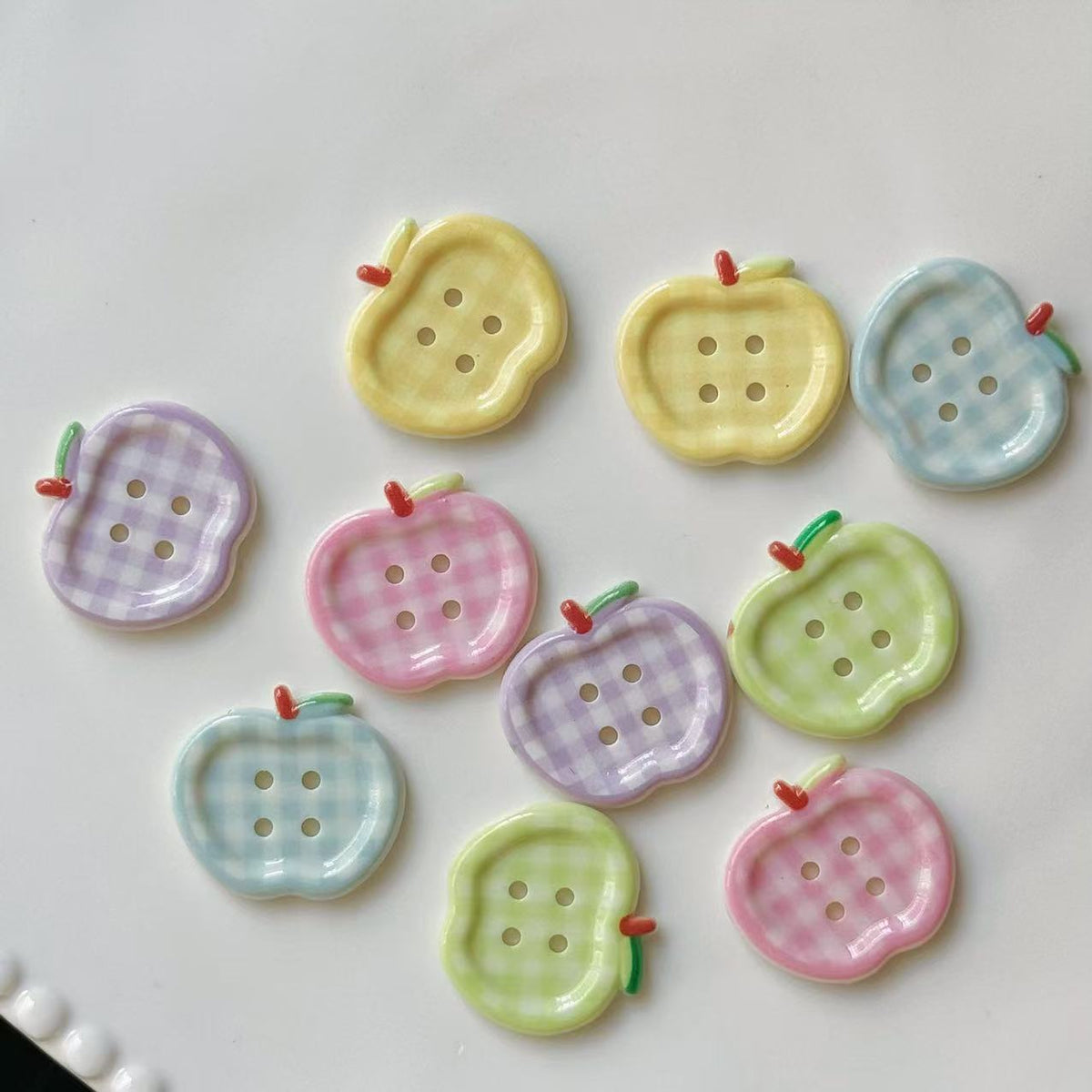 25MM Printed Plaid Apple 4-Hole Resin Buttons 50 Pack