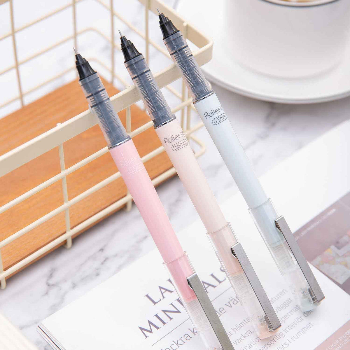 M&G Flüssig-Tintenroller, 0,5 mm Stift mit feiner Spitze und schwarzer Tinte, 6er-Pack
